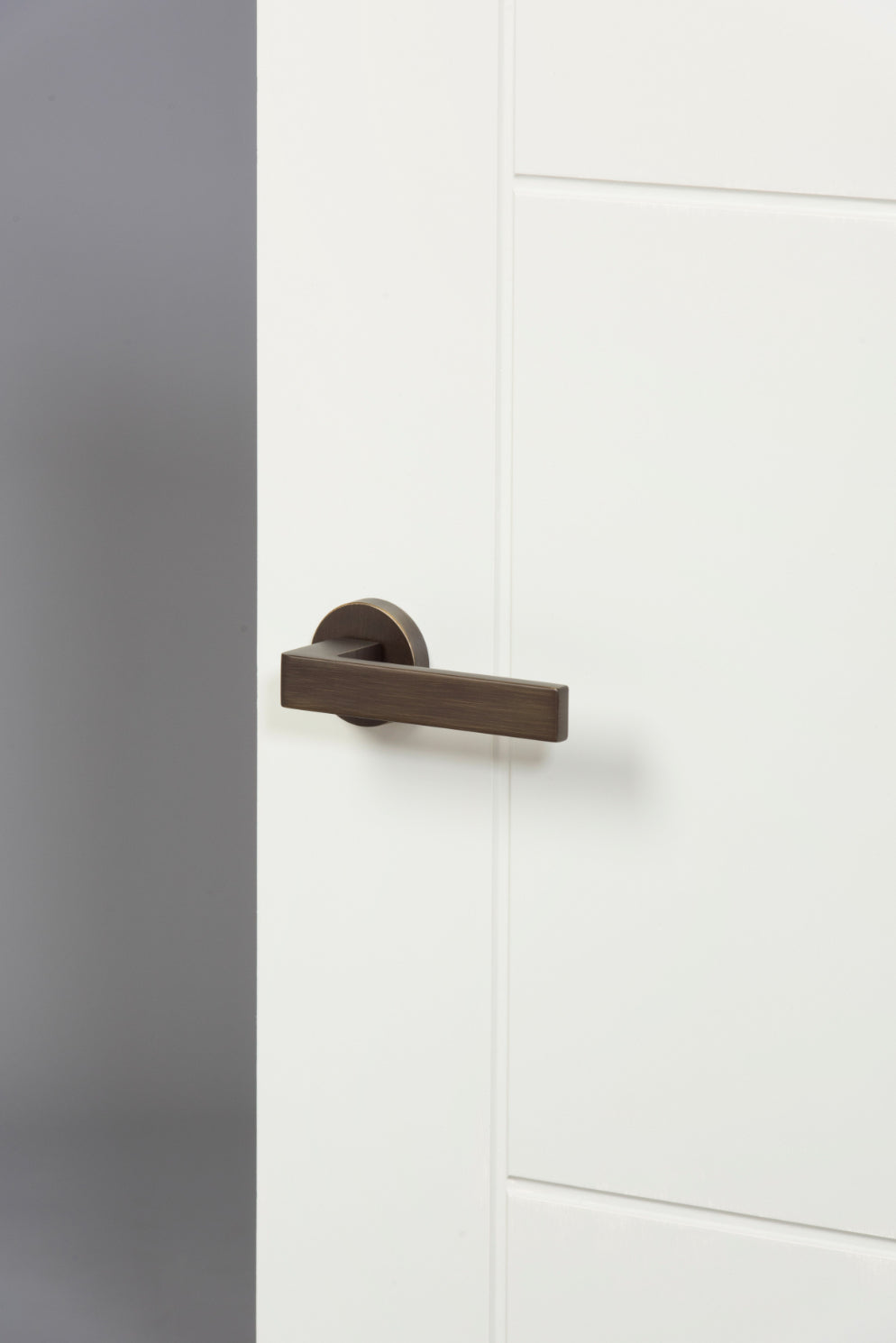 Forme Asti Designer Lever on Minimal Round Rose - Urban Bronze