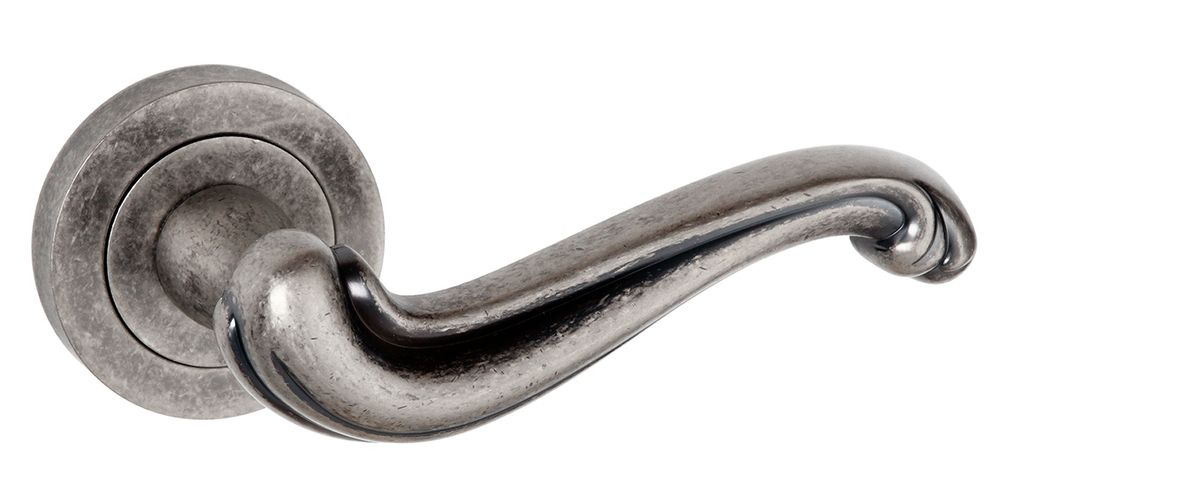 Old English Colchester Lever on Round Rose - Distressed Silver