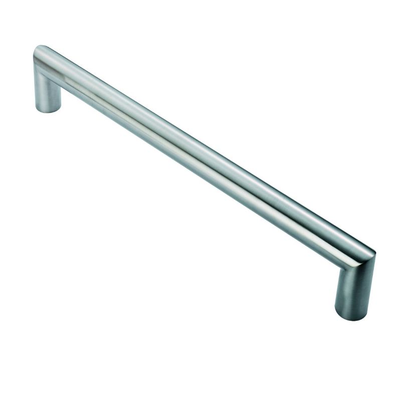Carlisle Brass 30mm Mitred Pull Handle 450mm Centres